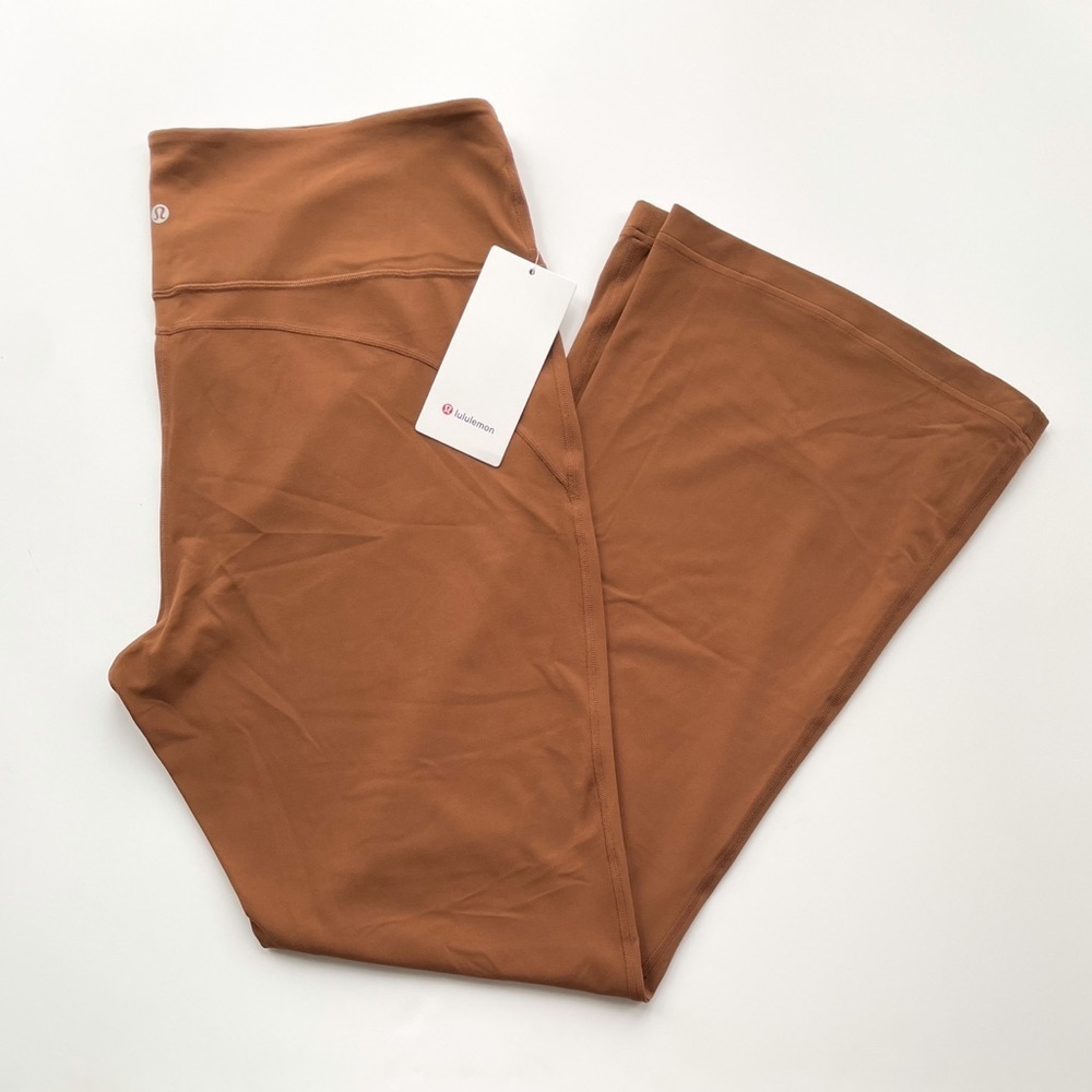 Lululemon NWT Groove SHR Flare Nulu (Roasted Brown)